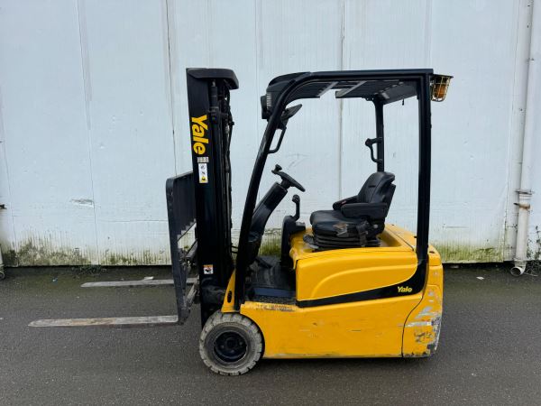 YALE 2 TONLUK AKÜLÜ FORKLİFT