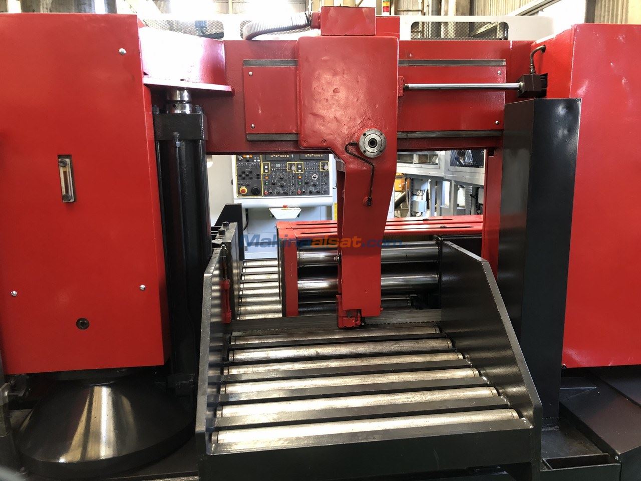 700mm AMADA Band Saw HA-700