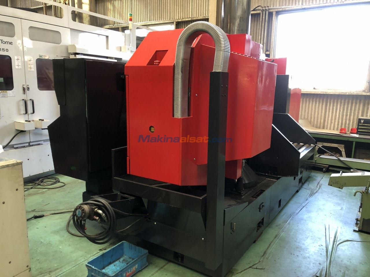 700mm AMADA Band Saw HA-700
