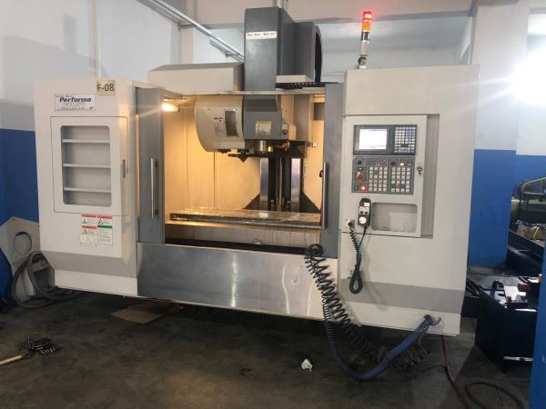 AKIRA SEIKI SR52 XP CNC İŞLEME MERKEZİ