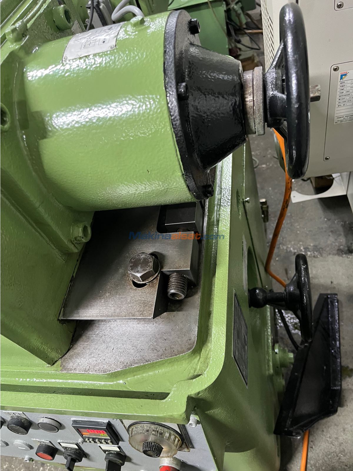 Alman malı PEE WEE 25 ton Açılı Vida Ovalama