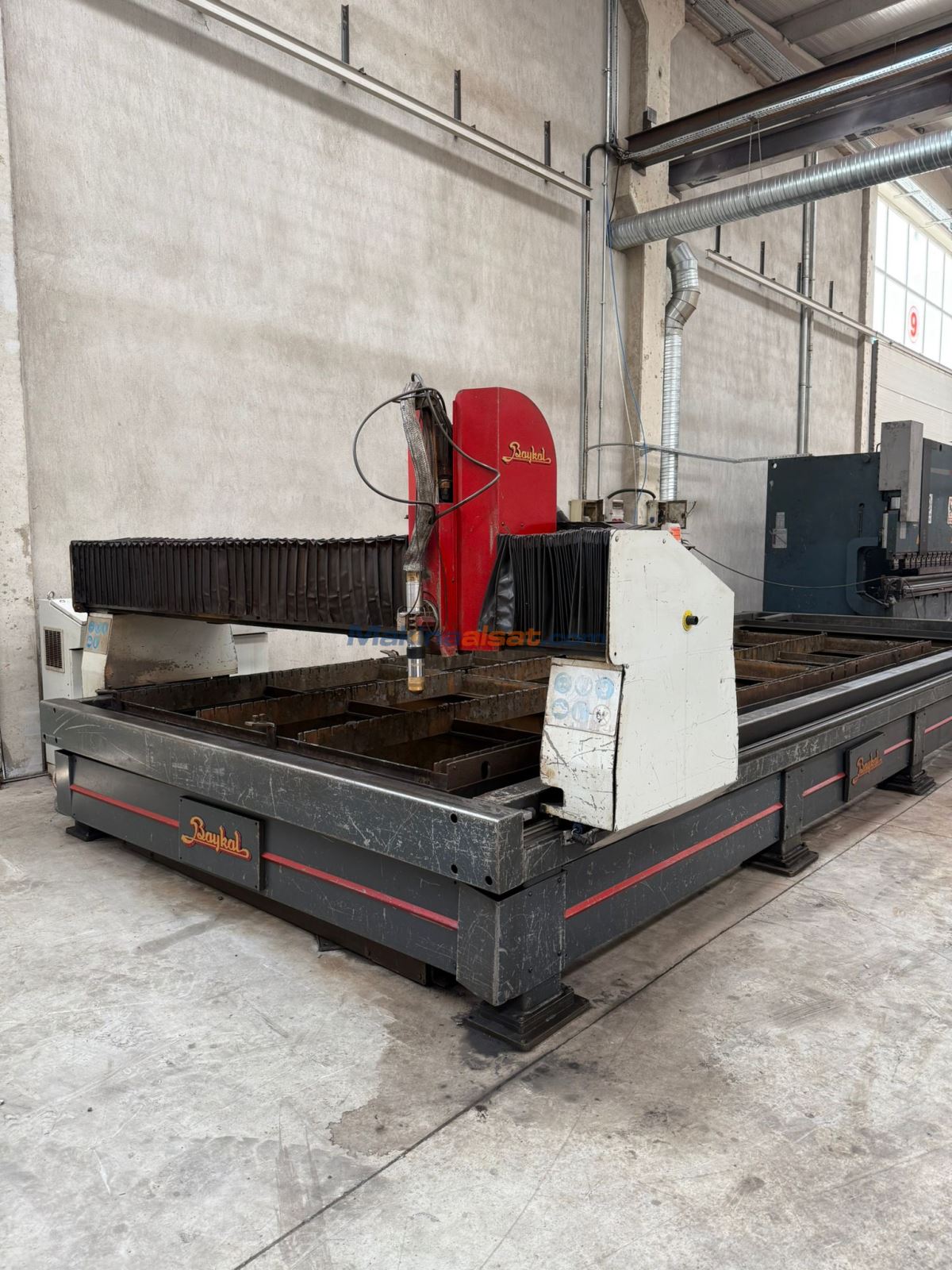 Satılık ikinci el BAYKAL MARKA 2 x 6 METRE 130 AMPER CNC PLAZMA