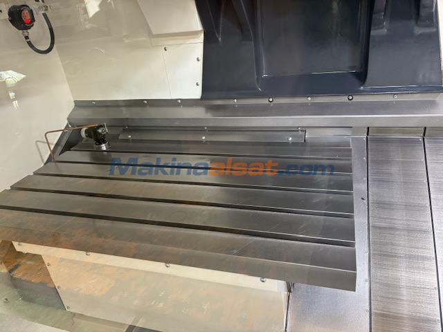 Satılık ikinci el DMG MORI CMX800V 2024made CNC Dik İşlem makinesi