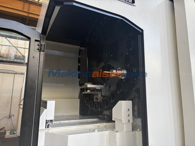 Satılık ikinci el DMG MORI CMX800V 2024made CNC Dik İşlem makinesi