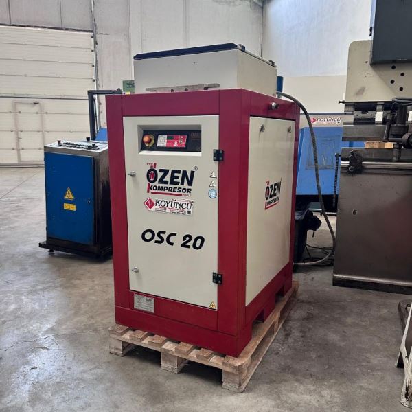 ÖZEN MARKA OSC 20 15 KW 1000 Litre Vidalı Kompresör