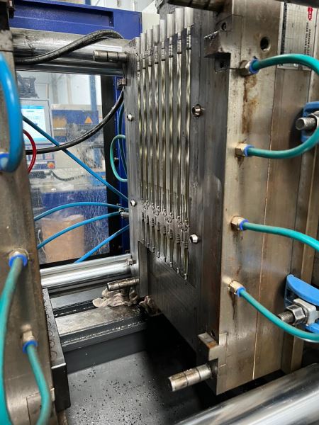 Tek Kullanımlık Nargile Marpucu 8 Gözlü Enjeksiyon Kalıbı