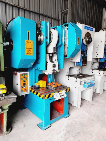 TUNÇ 60 TON C-TİPİ HAVA KAVRAMALI EKSANTRİK PRES