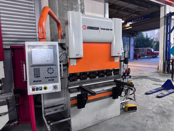 1270 x 40 TON ERMAKSAN CNC ABKANT PRES