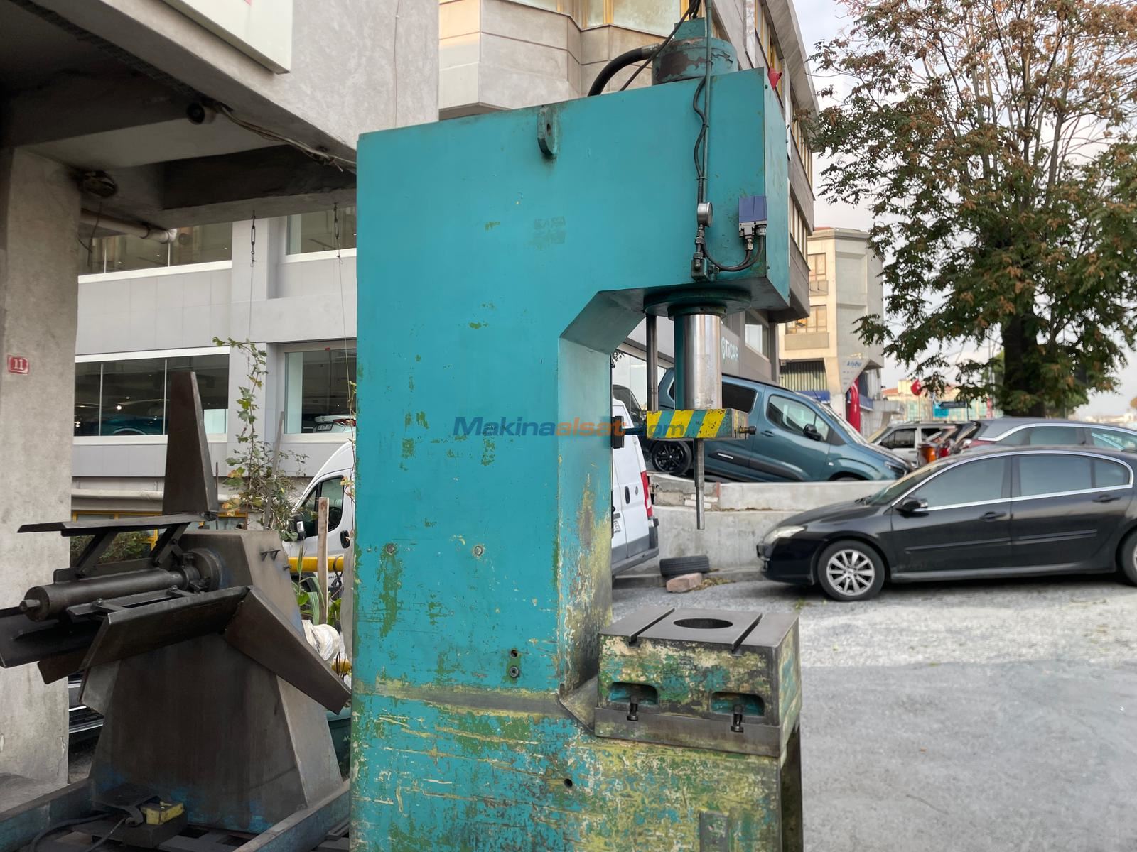 50 TON C TİPİ HİDROLİK PRES