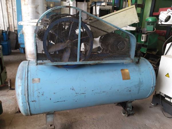 500 Litre KOMPRESÖR