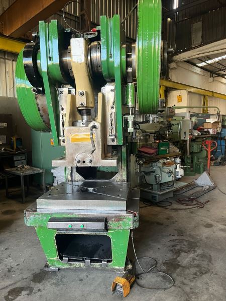 225 TON EKSANTRİK PRES