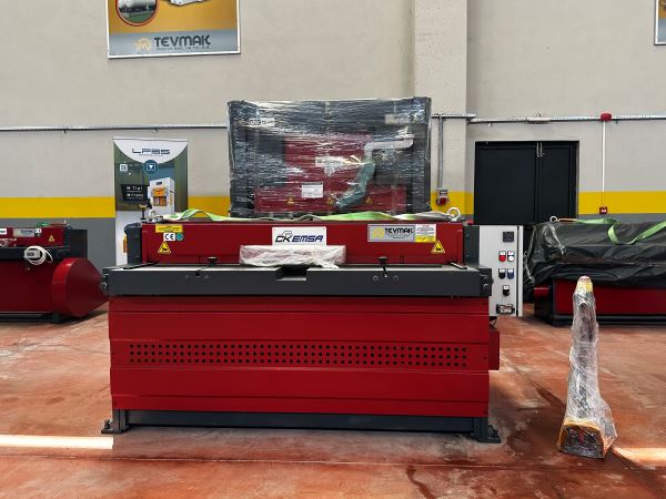 ERGM 1320X2.5 MM. REDÜKTÖRLÜ GİYOTİN MAKAS