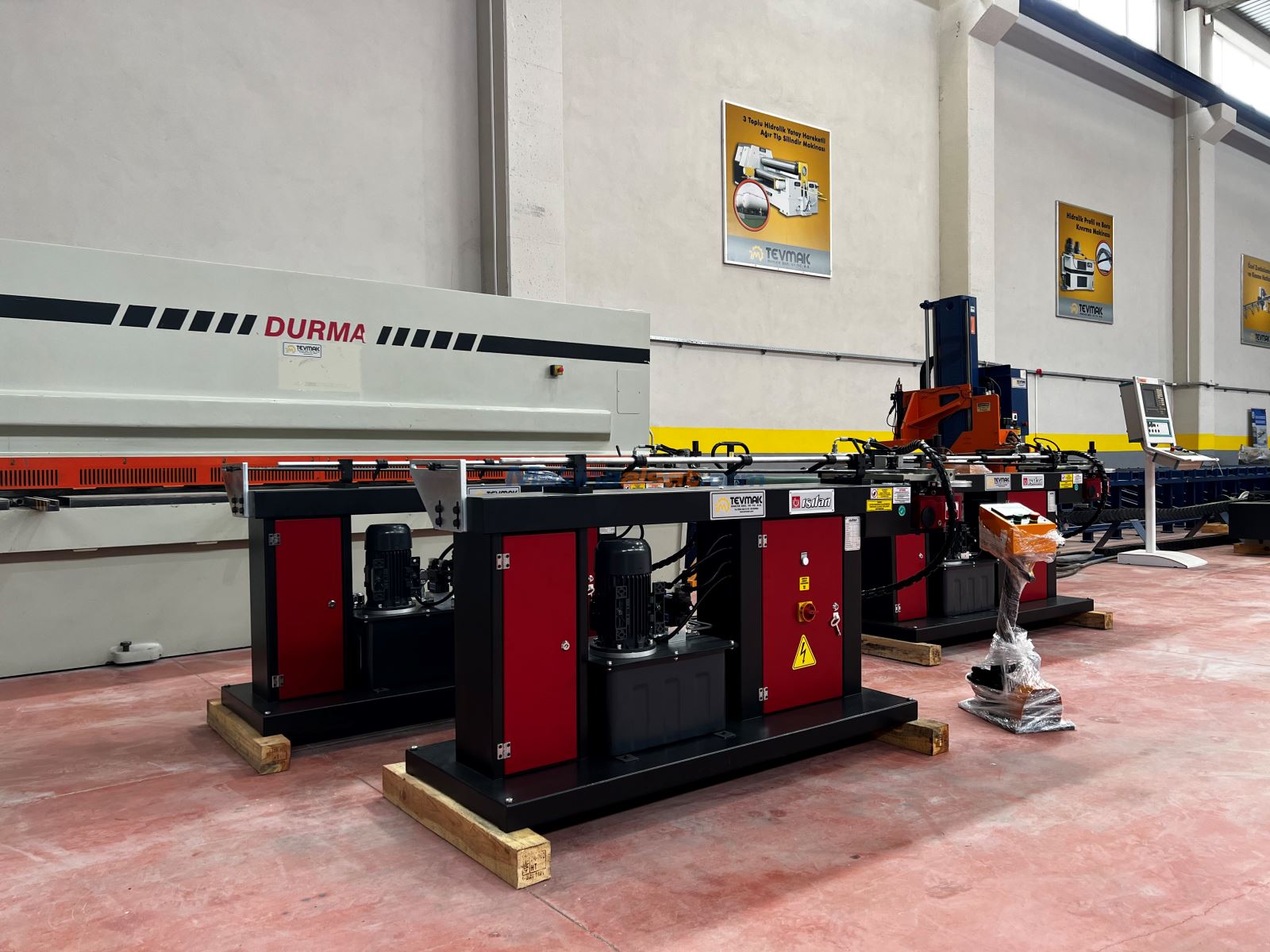ISITAN SFB 32-HD HİDROLİK VE PLC KONTROLLÜ MALAFALI BORU BÜKME