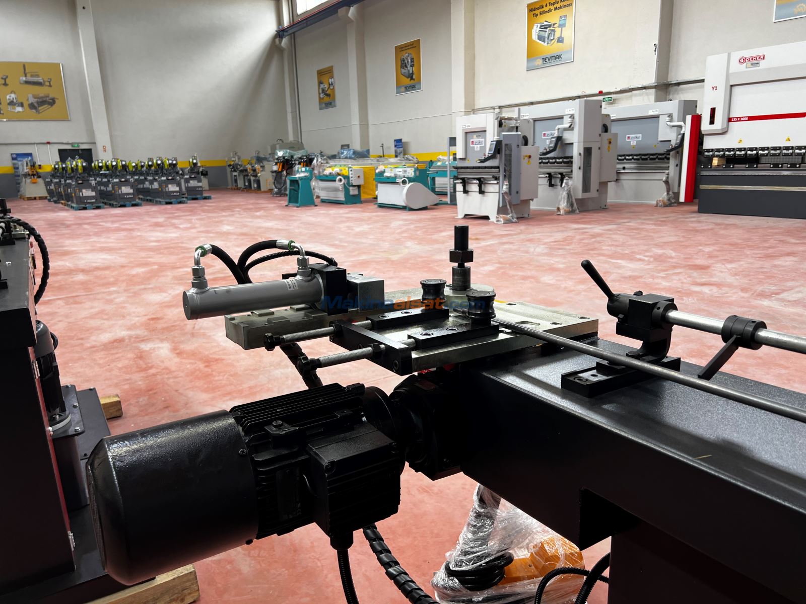 ISITAN SFB 32-HD HİDROLİK VE PLC KONTROLLÜ MALAFALI BORU BÜKME