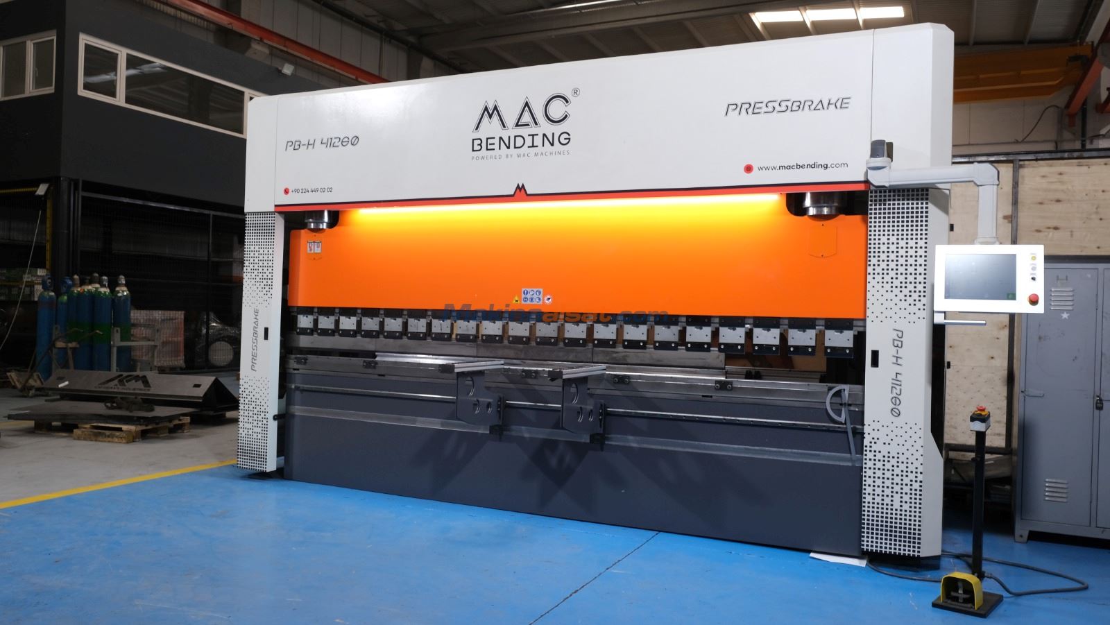 PB-H 41200 2025 MODEL PB-H 41200 x 200 Ton x 8 MM CNC HIDROLIK ABKANT