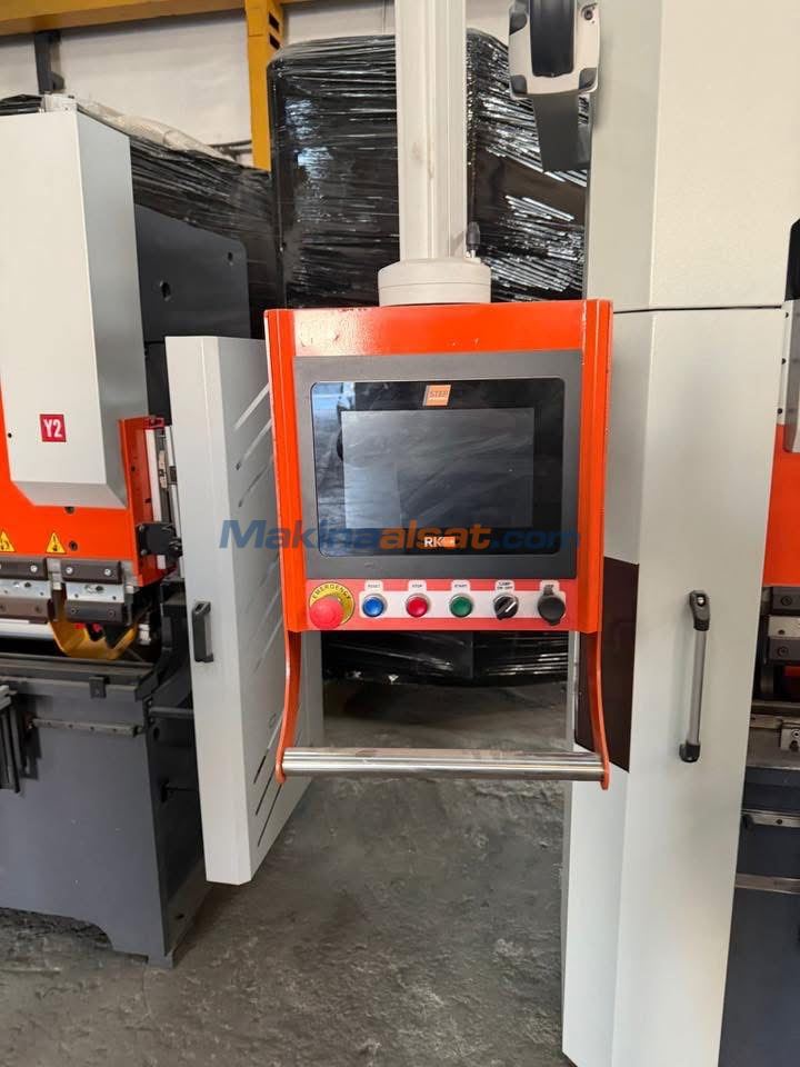 ZENOVA CNC 1600 x 60 TONLUK HİDROLİK ABKANT