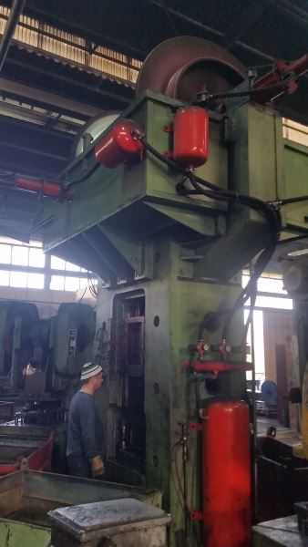 1000 Ton Vidalı Friksiyon Pres