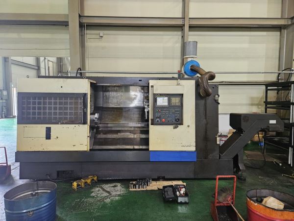 2011 Model HWACHEON Hi-TECH 400L CNC TORNA
