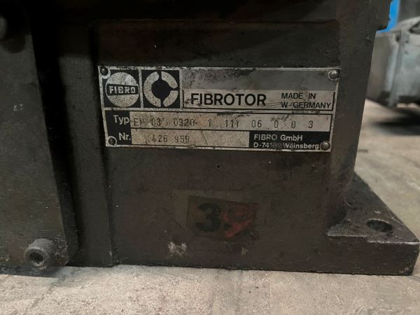 FİBRATOR EM 32 DÖNER TABLALAR