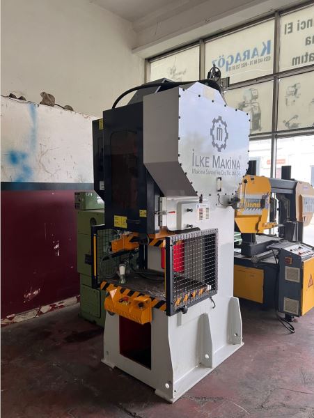 İlke 60 Ton Sıfır Hava Kavramalı Pres