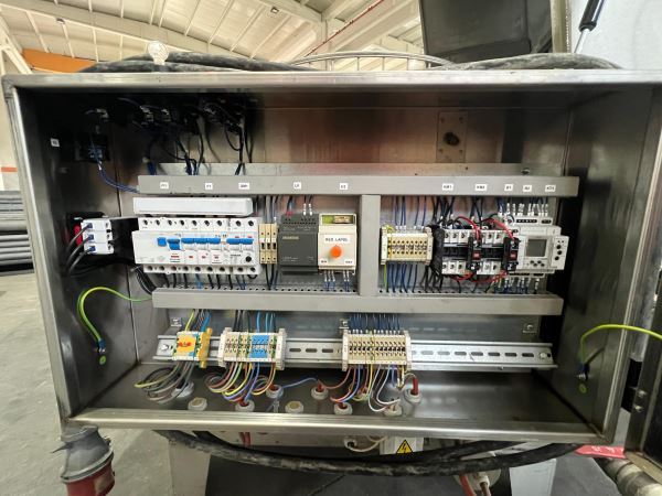 PURE SOLVE OTOMATİK PARCA YIKAMA MAKİNASI