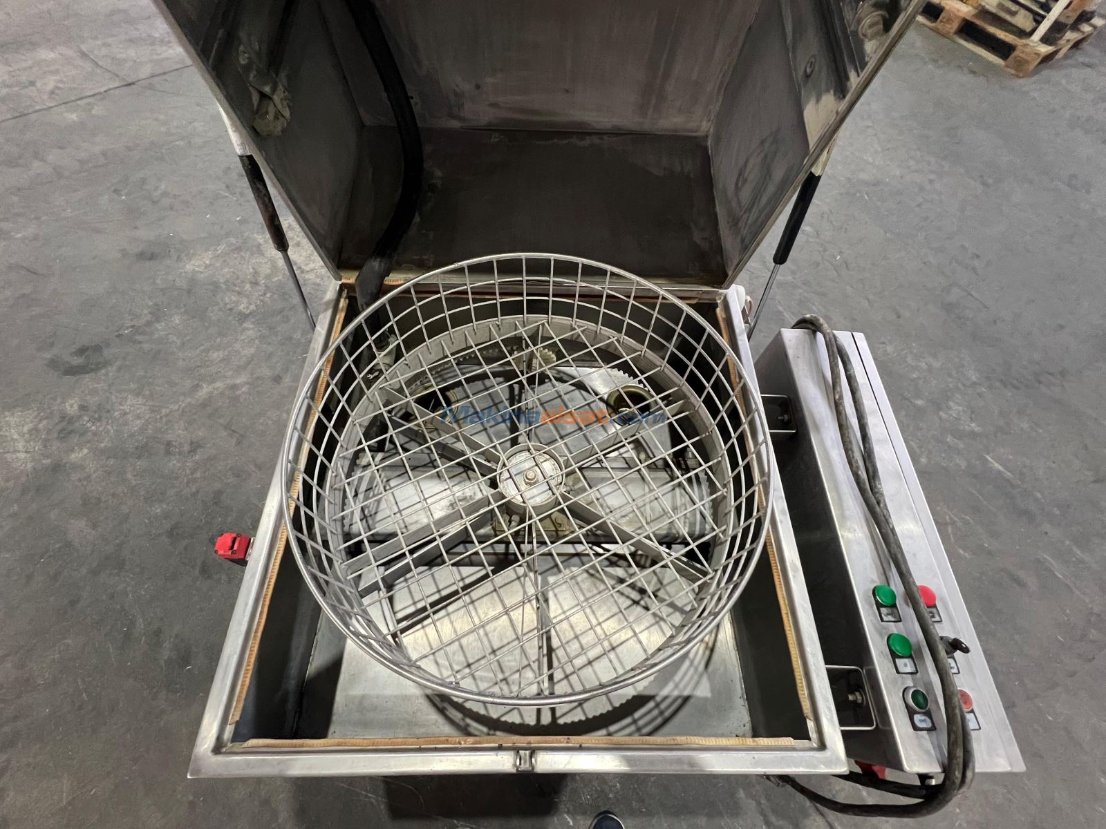 PURE SOLVE OTOMATİK PARCA YIKAMA MAKİNASI