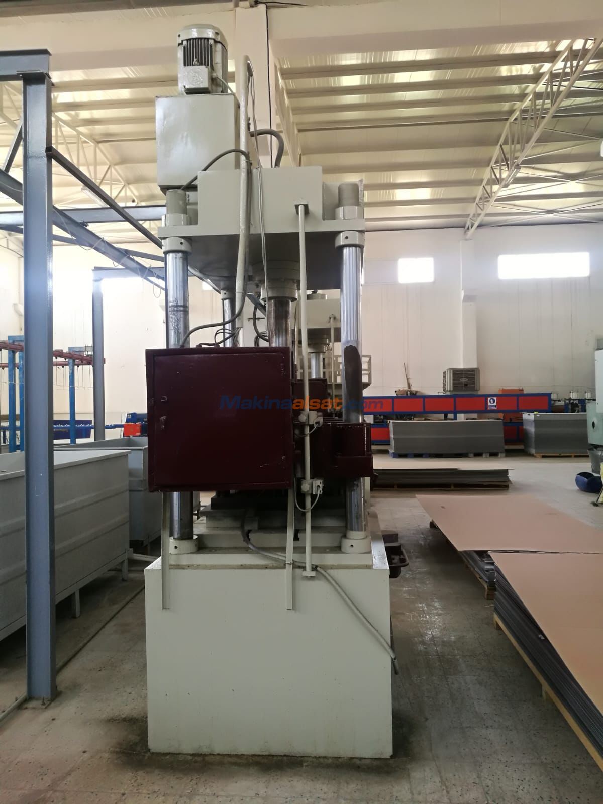 150 Ton Geniş Tabla 4 Kolonlu Hidrolik Pres