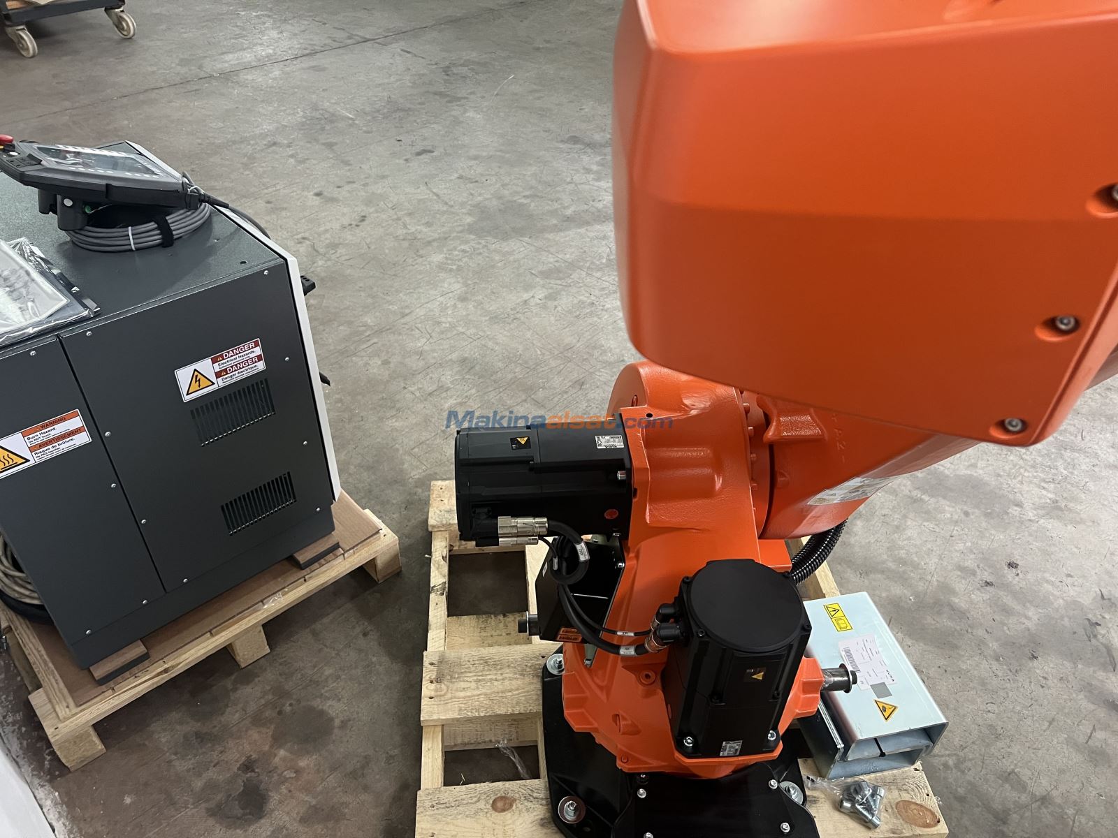 KUKA ✱✱YENİ✱✱ KR30 R2100 /SEL KRC5 Robot