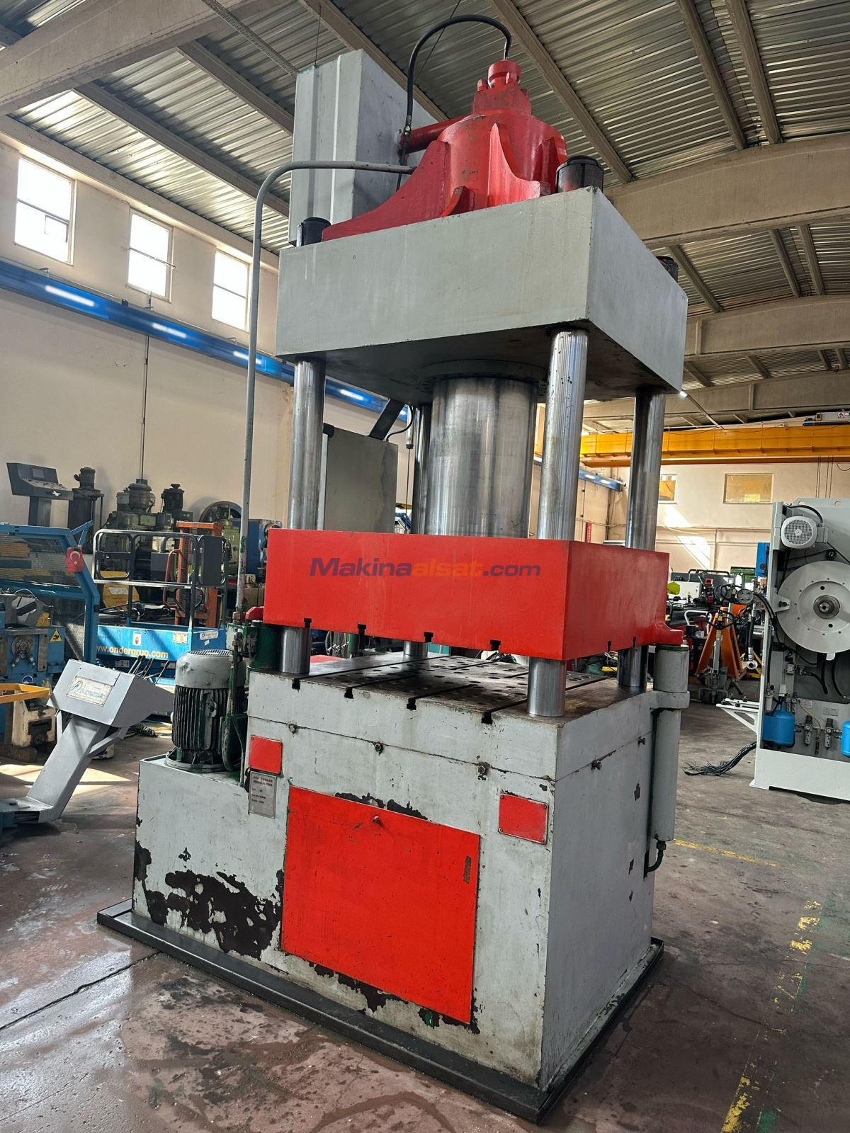 400 TON ÇİFT TESİRLİ HİDROLİK PRES