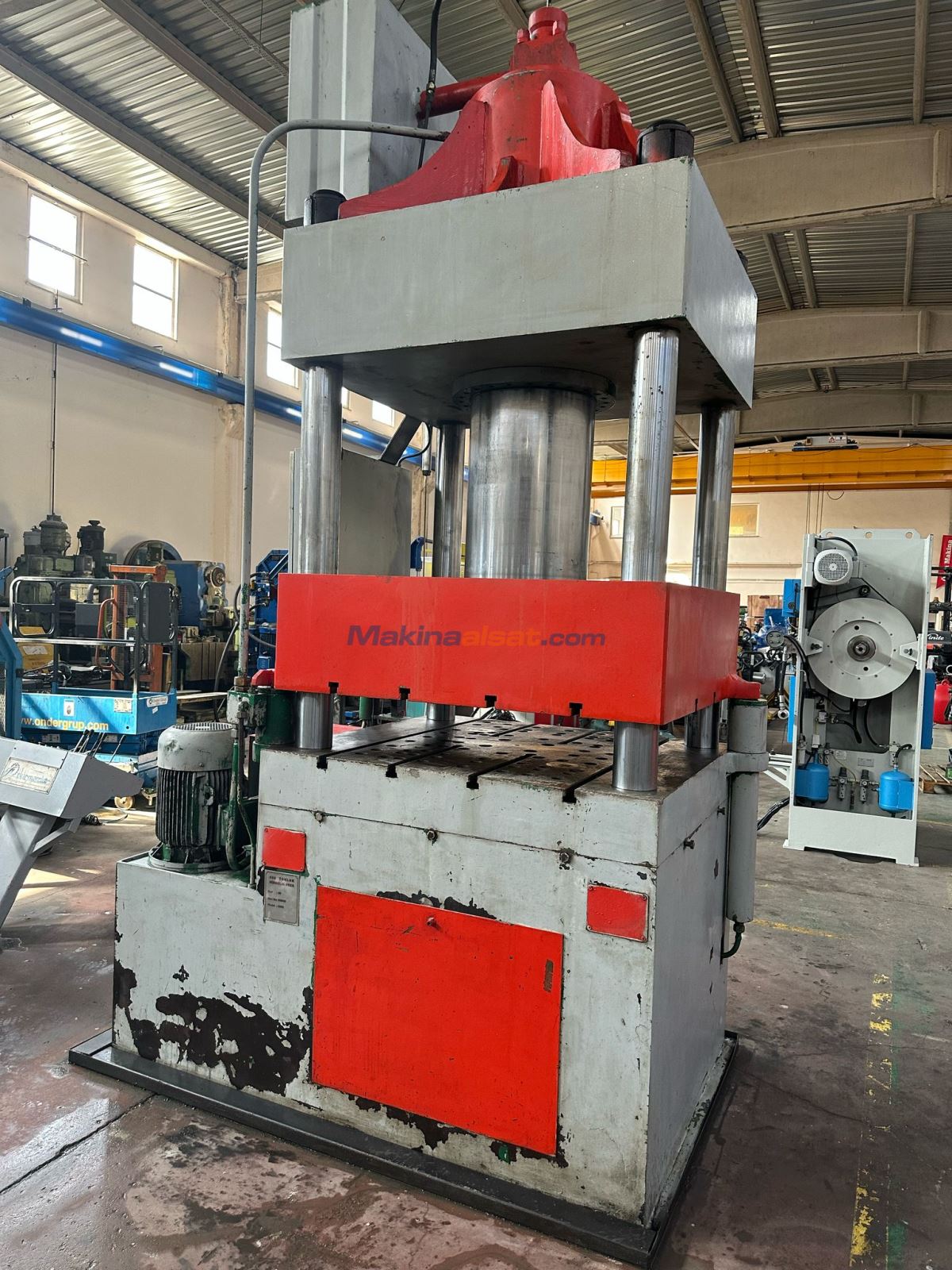 400 TON ÇİFT TESİRLİ HİDROLİK PRES
