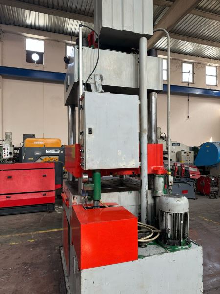 400 TON ÇİFT TESİRLİ HİDROLİK PRES