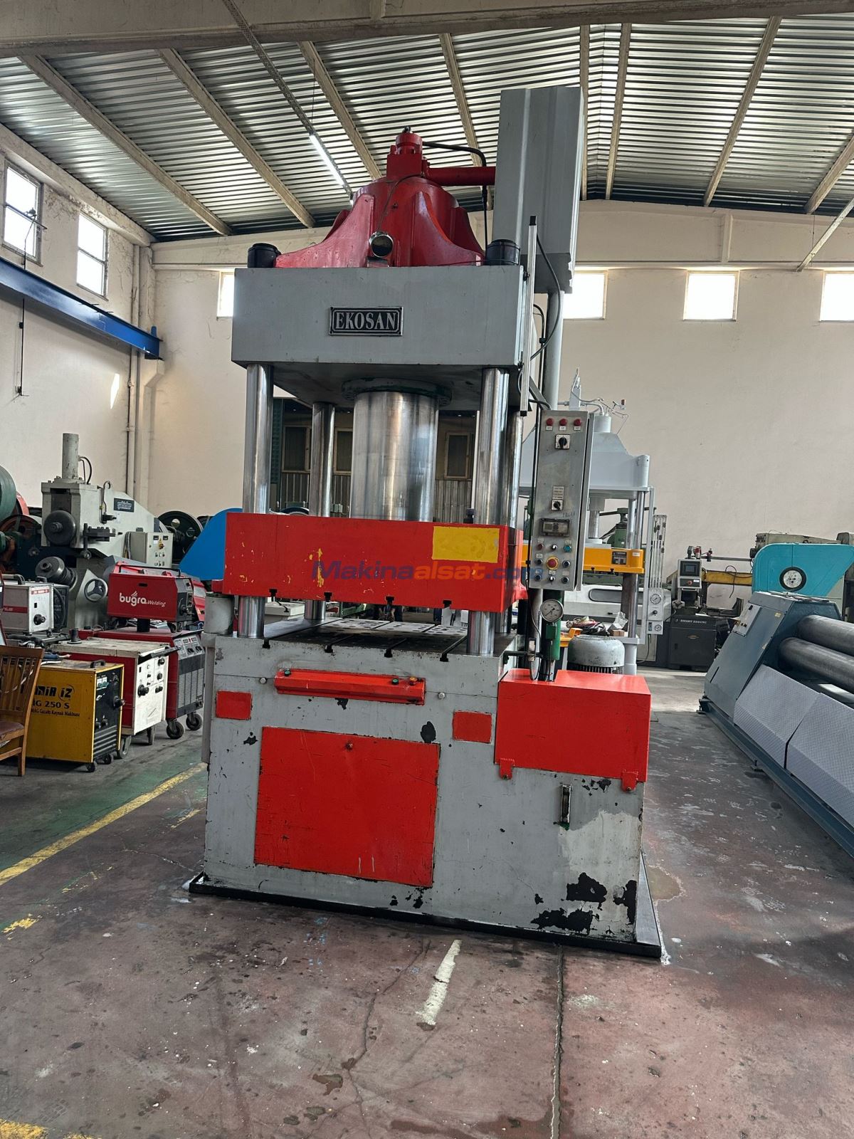 400 TON ÇİFT TESİRLİ HİDROLİK PRES