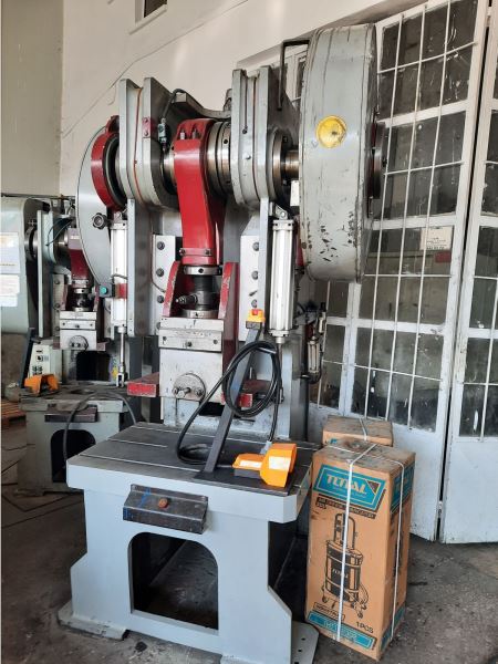 AKSÜT 130 TON EKSANTRİK PRES
