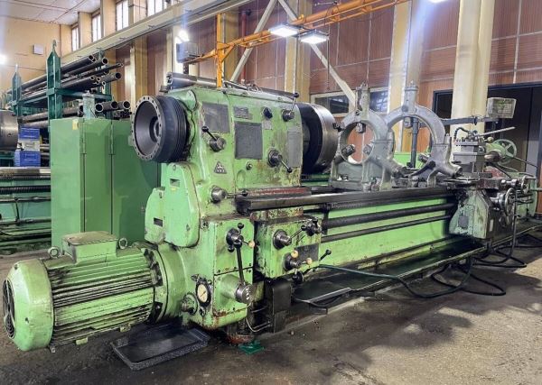 Centre Lathe TOS SU 80A/3500