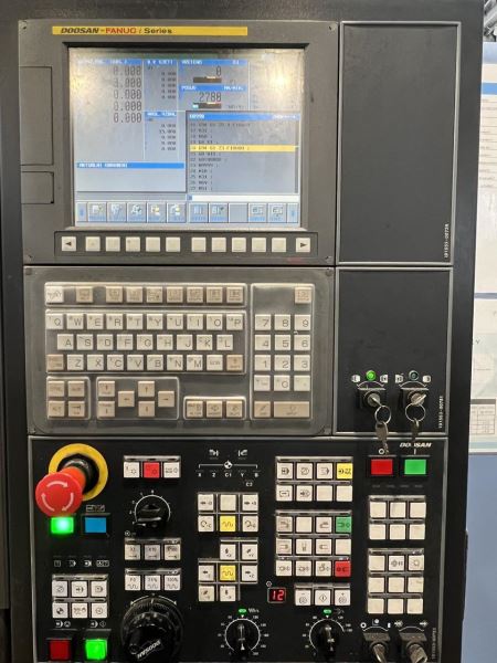 CNC lathe DOOSAN LYNX 220 LSYA