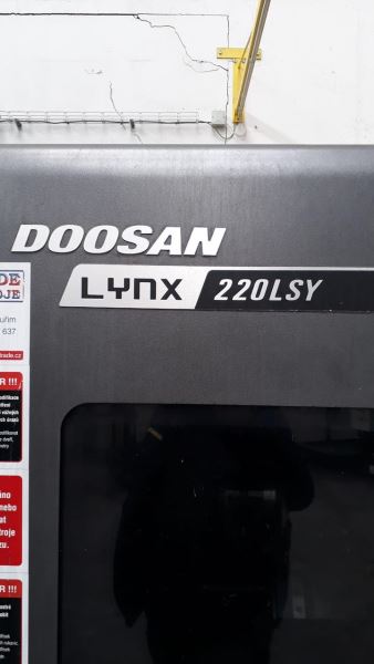 CNC lathe DOOSAN LYNX 220 LSYC