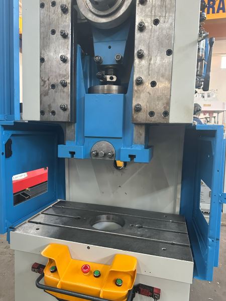 DİRİNLER 80 TON ESKANTRİK PRES