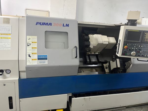 DOOSAN 300 LMC C Eksenli Ara Yataklı CNC TORNA