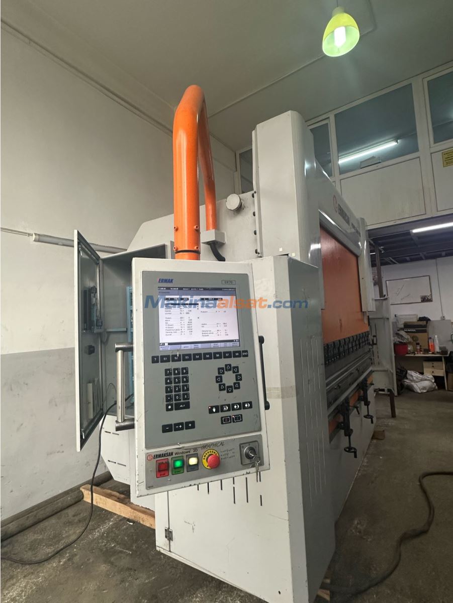ERMAKSAN 3100 x 135 TON  4 EKSEN Abkant Pres