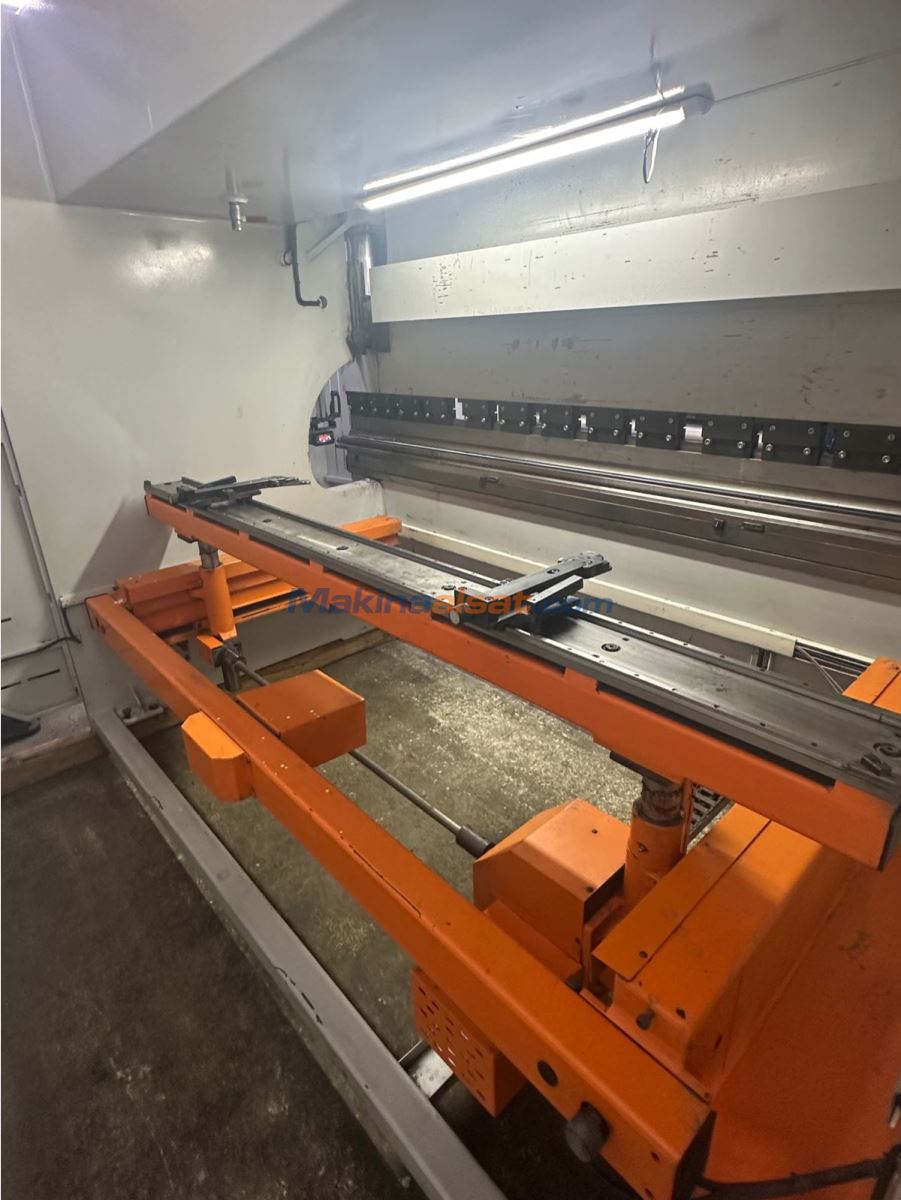 ERMAKSAN 3100 x 135 TON  4 EKSEN Abkant Pres