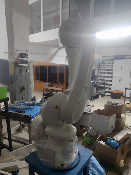 KAWASAKI R13N  ROBOT KOL