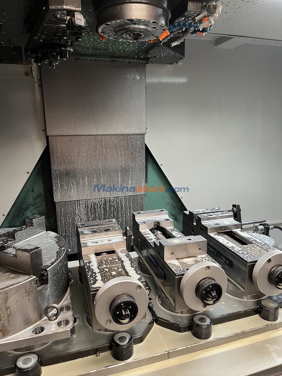 Machining center (vertical) DOOSAN DNM 650 II