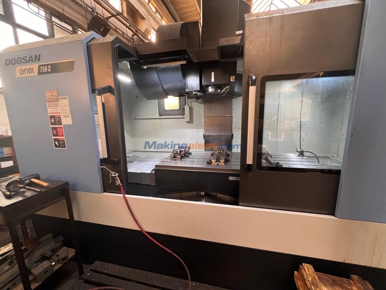 Machining center (vertical) Doosan DNM 750 II