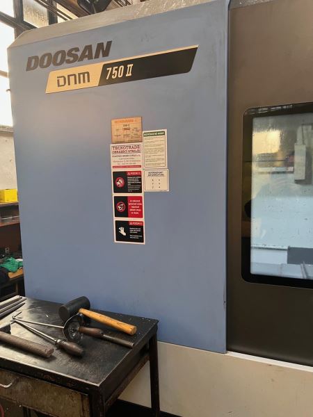 Machining center (vertical) Doosan DNM 750 II