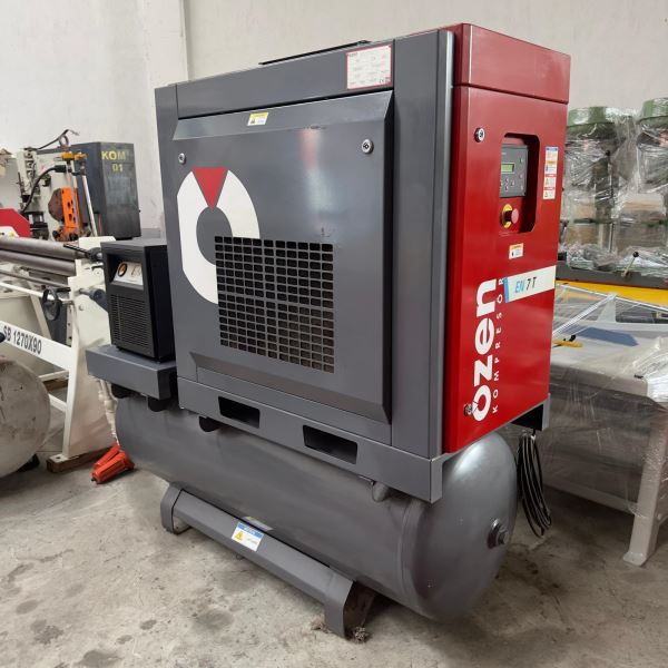 ÖZEN MARKA   N 7T 500 Litre 8 BAR  TANK ÜSTÜ VİDALI KOMPRESÖR
