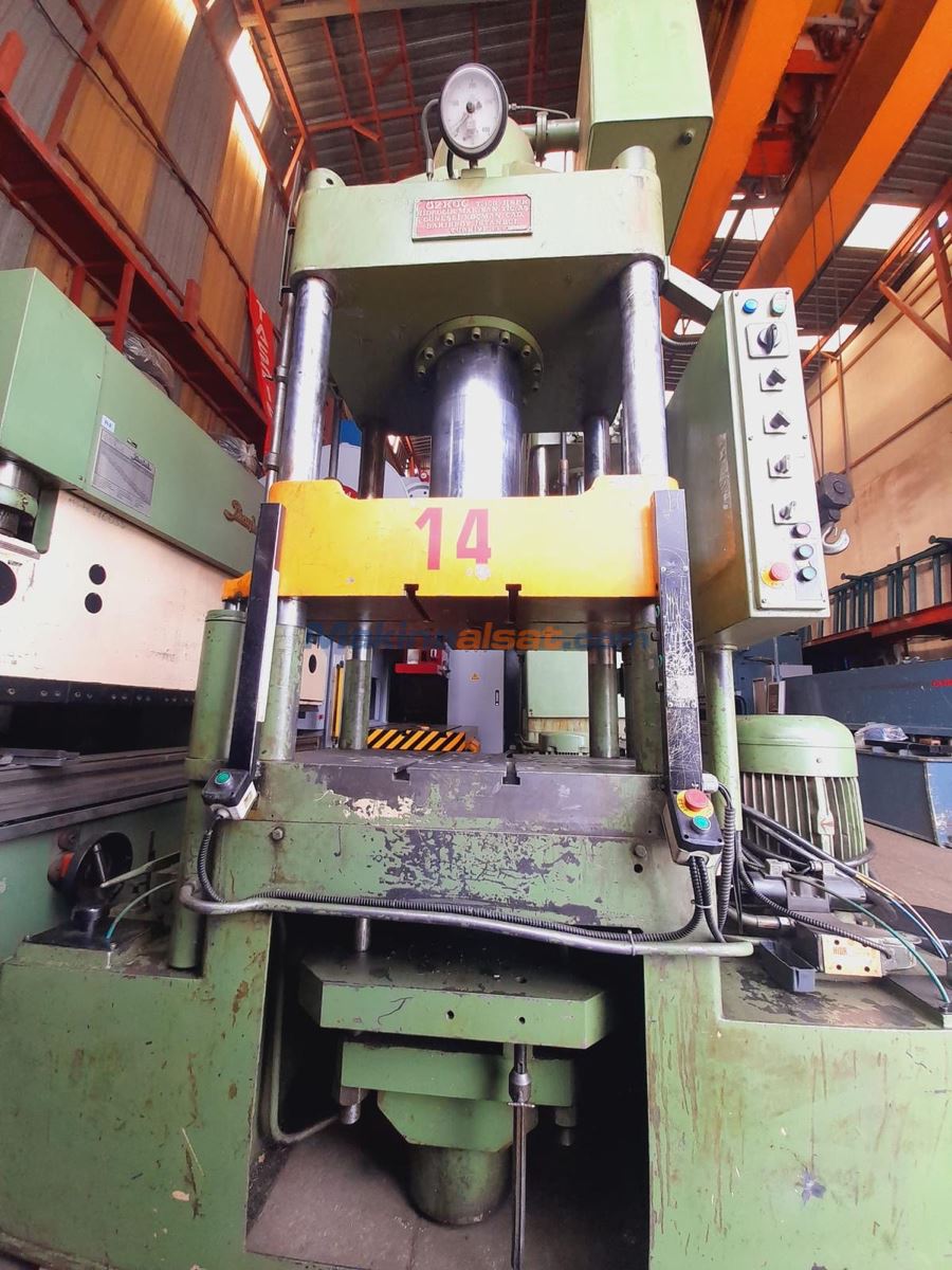 ÖZKOÇ ÇİFT TESİRLİ 180 TON 740 x 510 TABLA HİDROLİK PRES