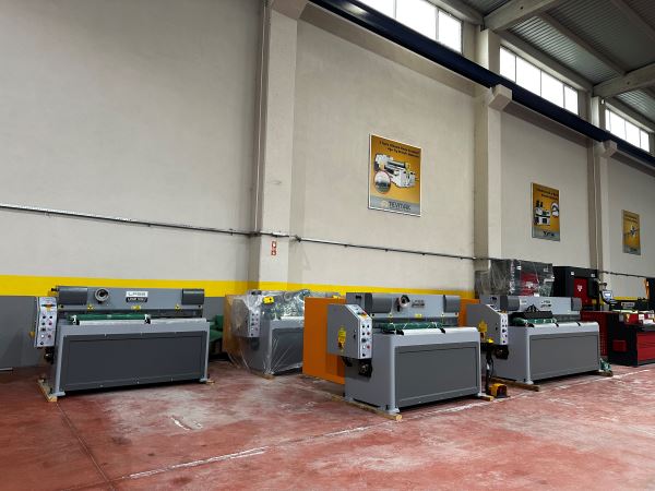 ŞAHİNLER LRGM 1350X3 MM. REDÜKTÖRLÜ GİYOTİN MAKAS