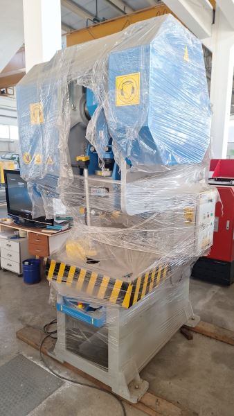 Stokta Hazır 100 Ton Pnömatik Kavramalı Sıfır Eksantrik Pres