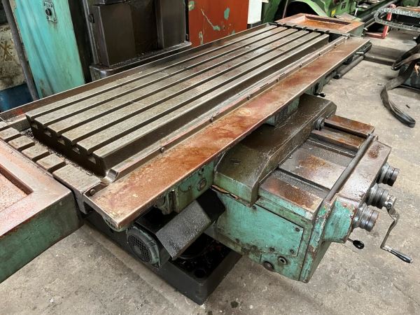 TAKSAN FSS 400 V-2 FREZE