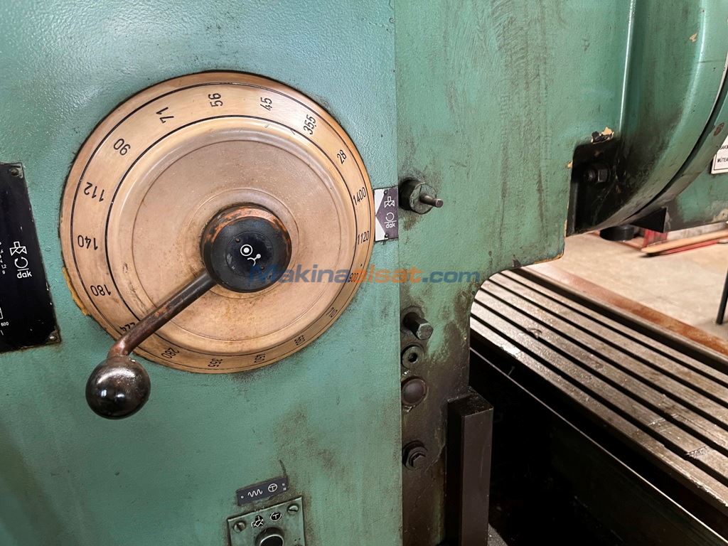 TAKSAN FSS 400 V-2 FREZE